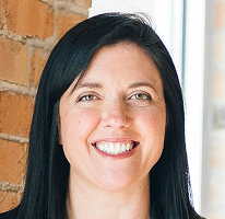Sophie Hartwell، رئيسة فريق خدمة دعم العملاء، لقطة شخصية